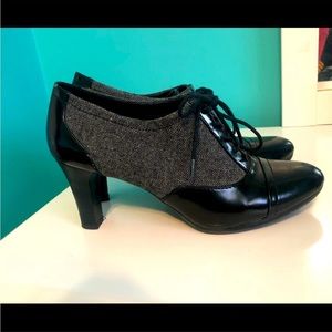 Anne Klein iflex heeled Oxford